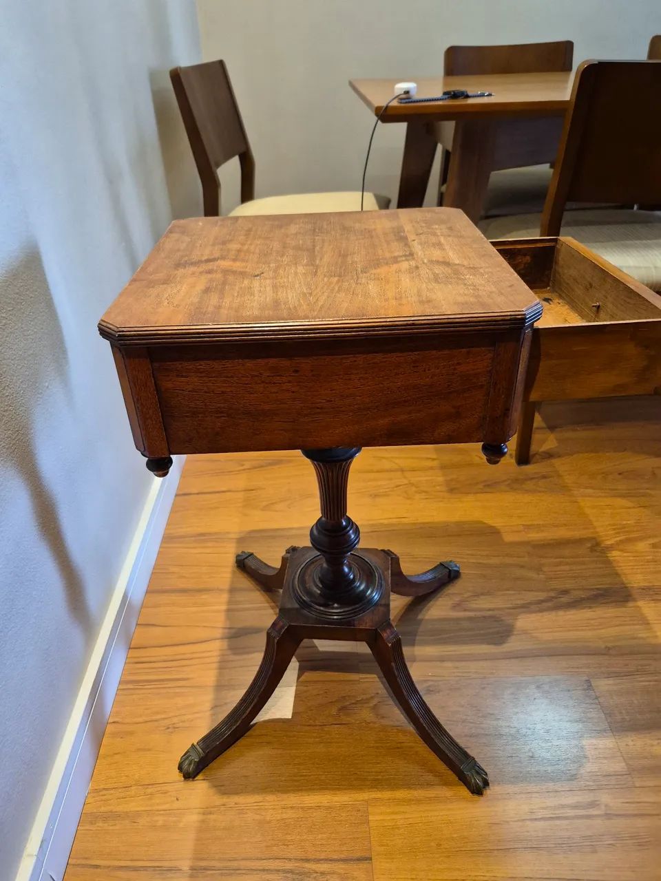 Mesa com gaveta  - Foto 3