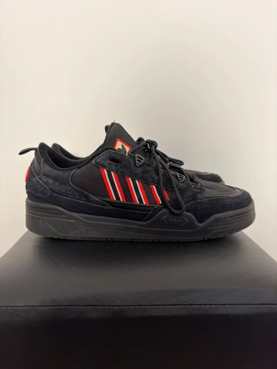 Tenis adi2000 black red preto vermelho 43 - Foto 5