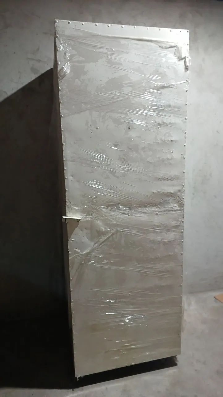 ARMÁRIO DE PÃO 