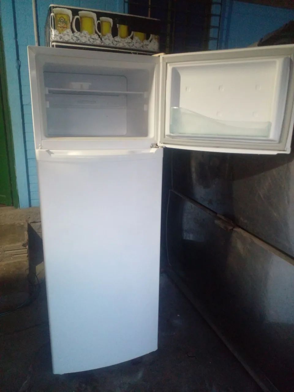 Vendo geladeira Cônsul Biplex Gelo seco  - Foto 4