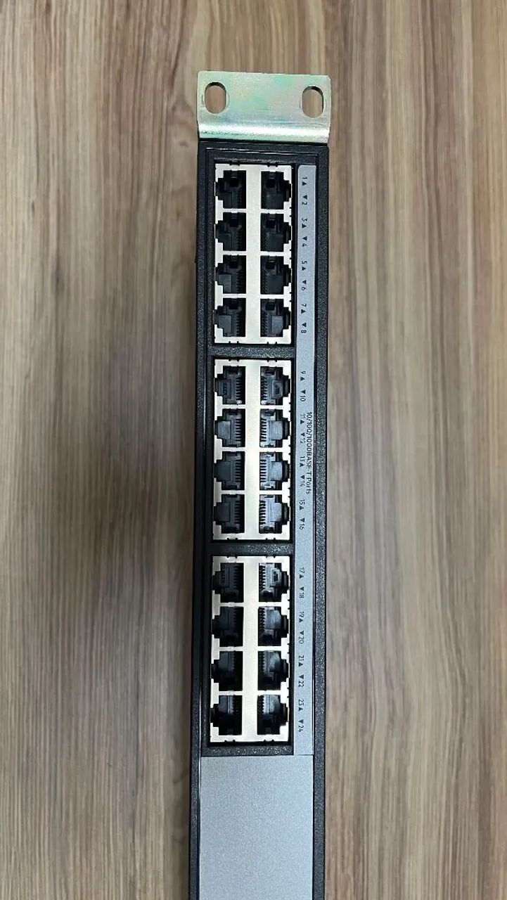 Switch HPE OfficeConnect 1420 Séries Switch JG708B