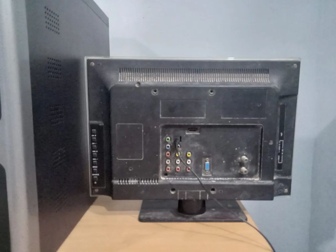 MONITOR E TV PHILCO 19 POL.  - Foto 2