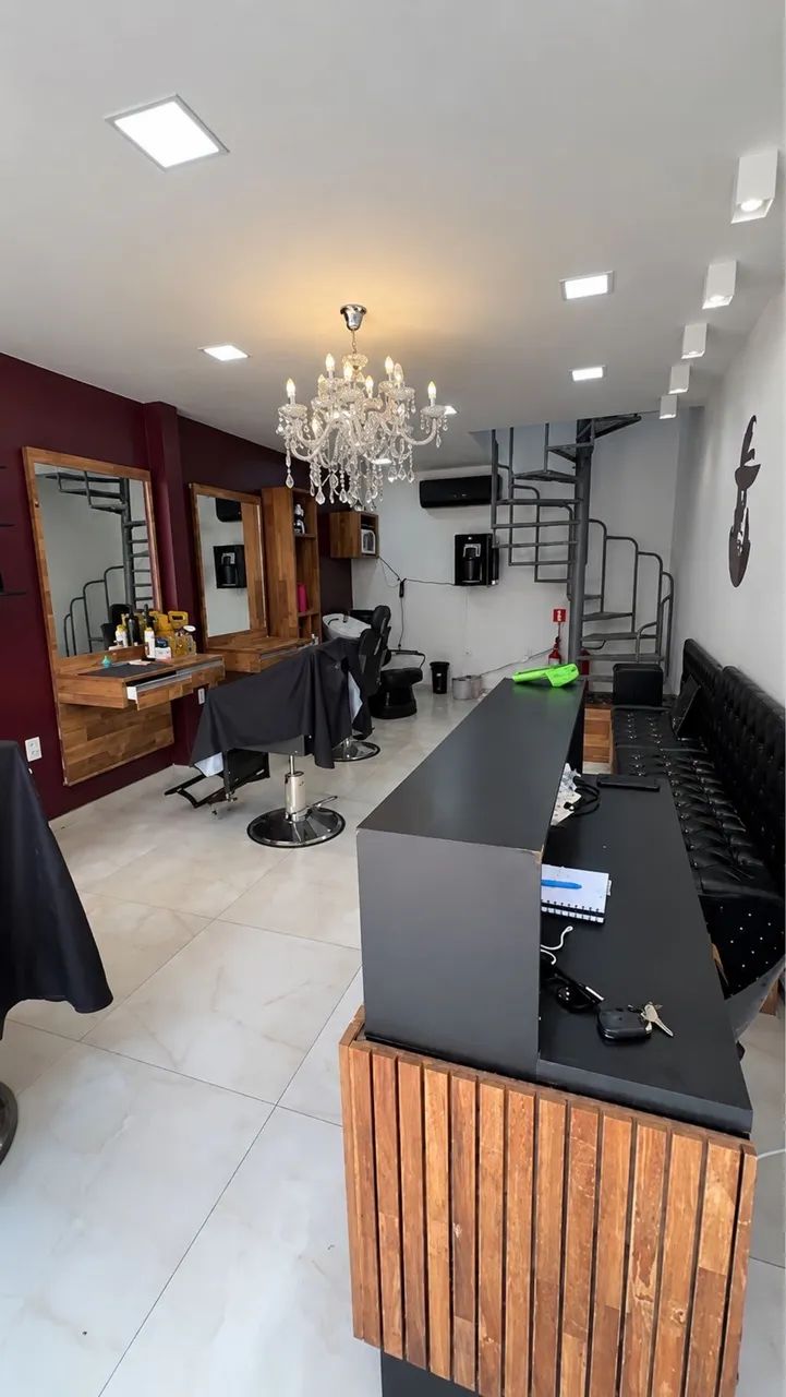 Repasse de barbearia e studio de tatuagem