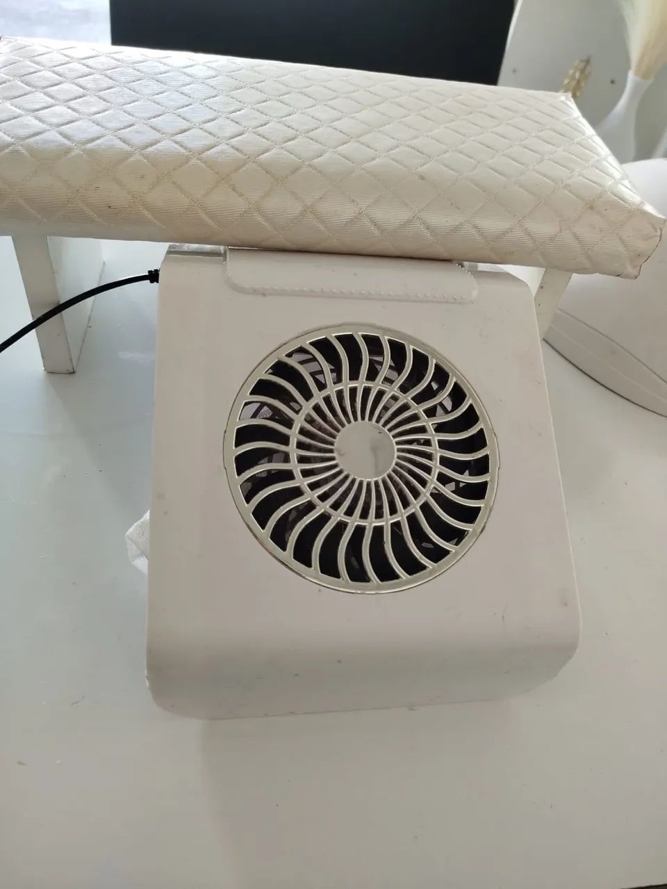 Vendo poltrona e sugador de pó de unha  - Foto 3