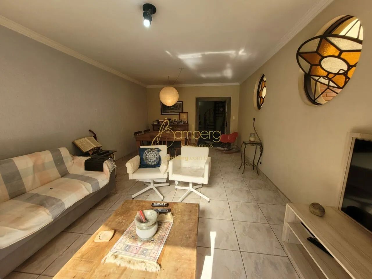 Casa com piscina, e edícula, 2 dormitórios embaixo e a suíte encima!!! - Foto 2
