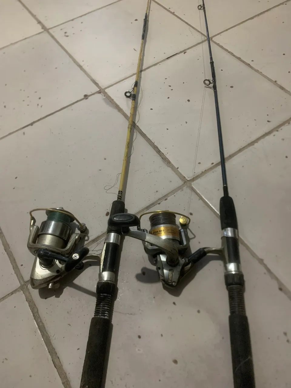 2 Vara de pesca com molinete $200 - Foto 3