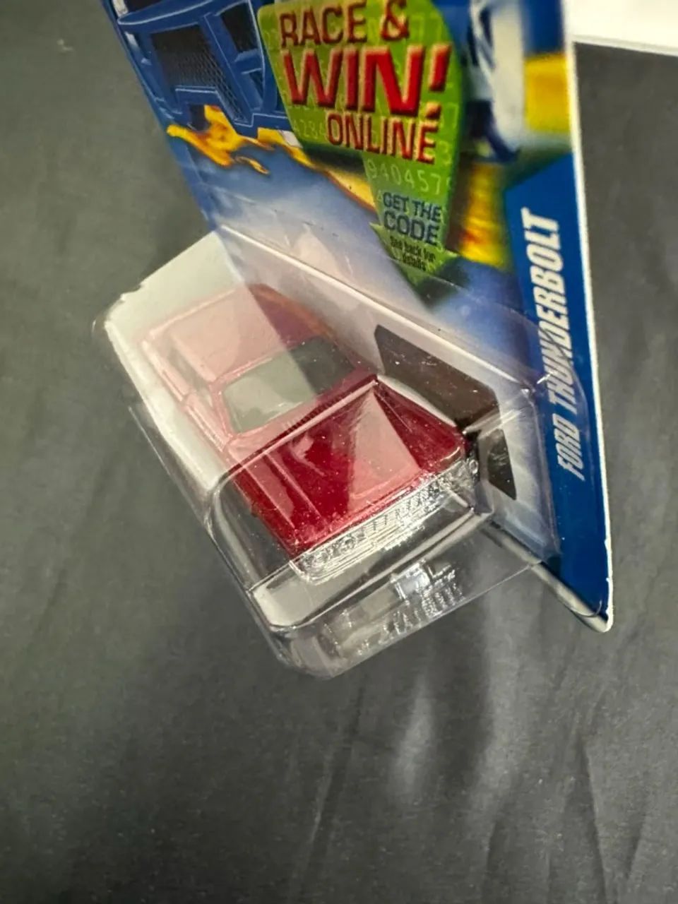 Hot Wheels Mainline Ford Thunderbolt 142 - Foto 3