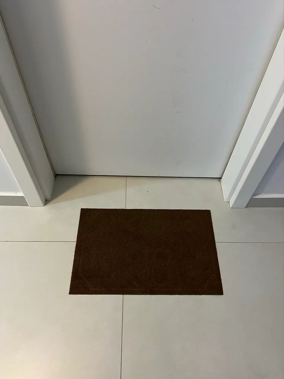 TAPETE CAPACHO MARROM ANTIDERRAPANTE  - Foto 4