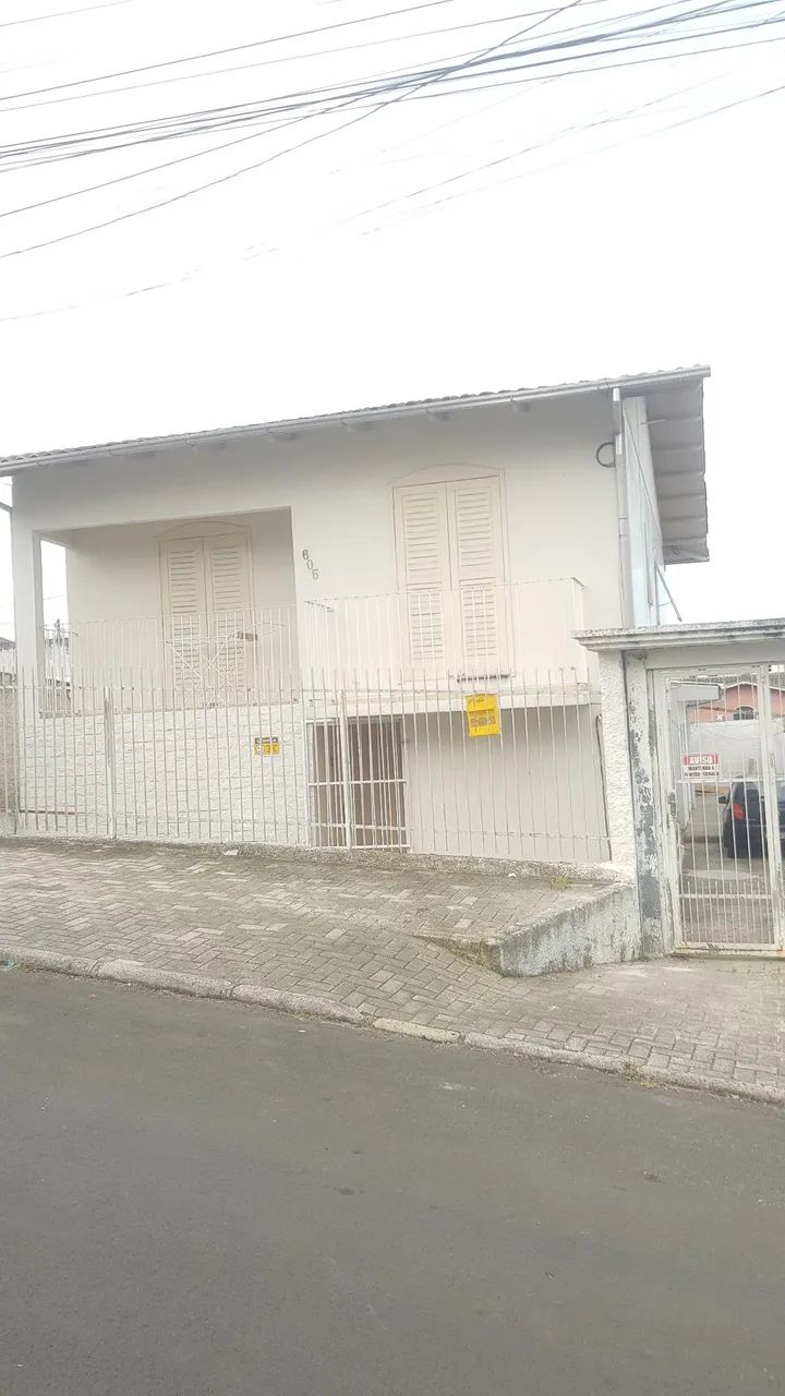 Alugo Kitnet Mobiliada Maquina de lavar, Agua e Luz incluso.<br> 