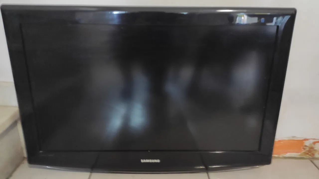 Tv LCD Samsung 32P com Defeito