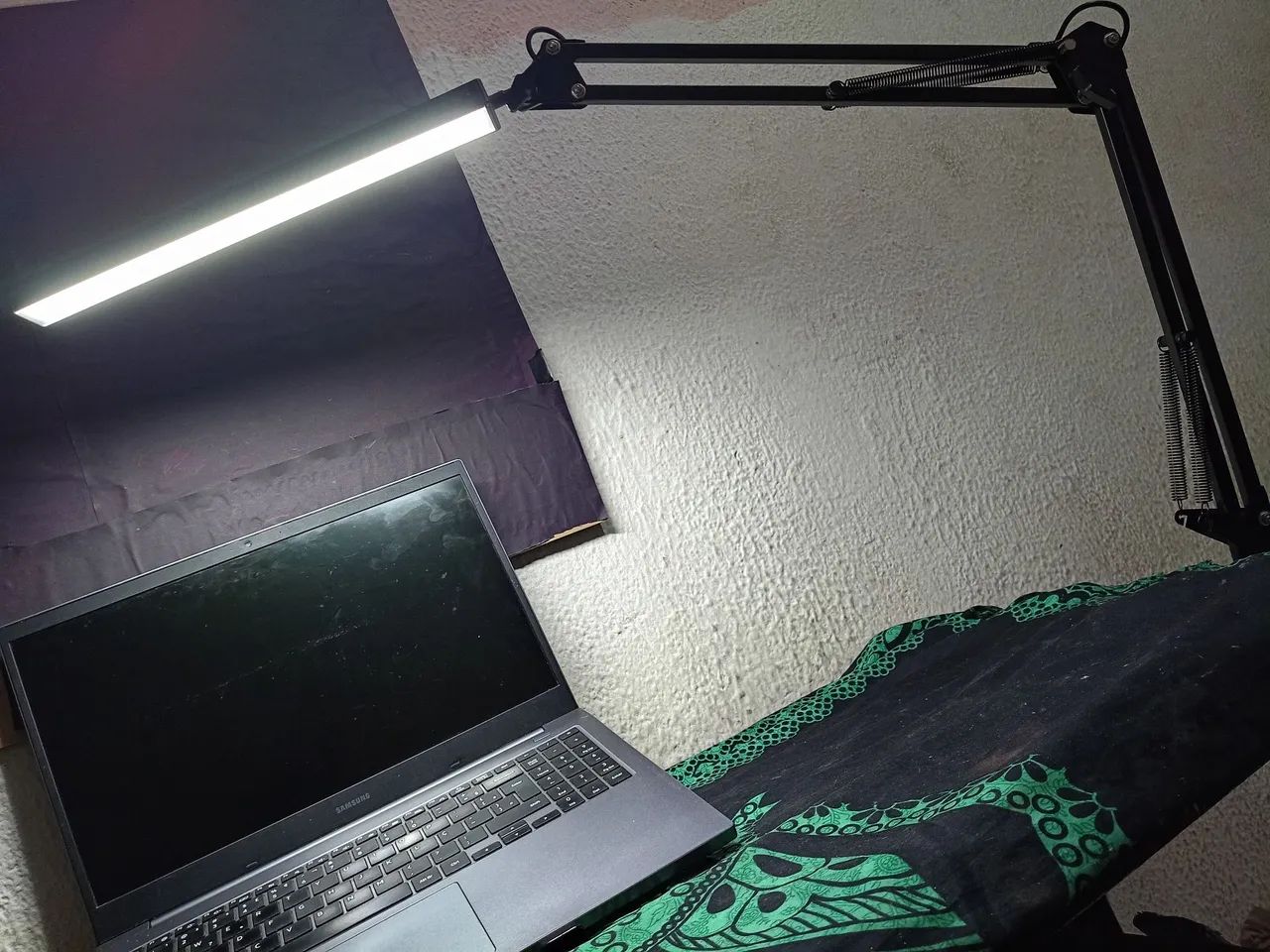 Luz led com braço articulado  - Foto 2