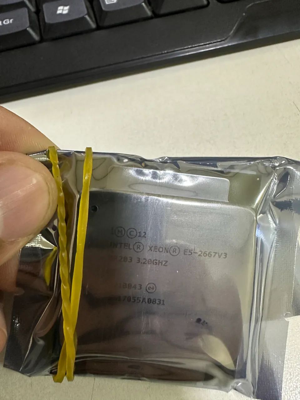 Xenon 2667v3 - Foto 2