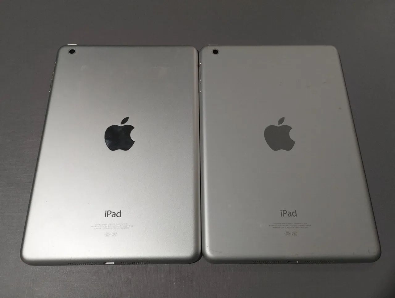 2 iPads Mini 1ª Geração Apple Prata - Com Defeito no Carregamento / Para Conserto ou Peças