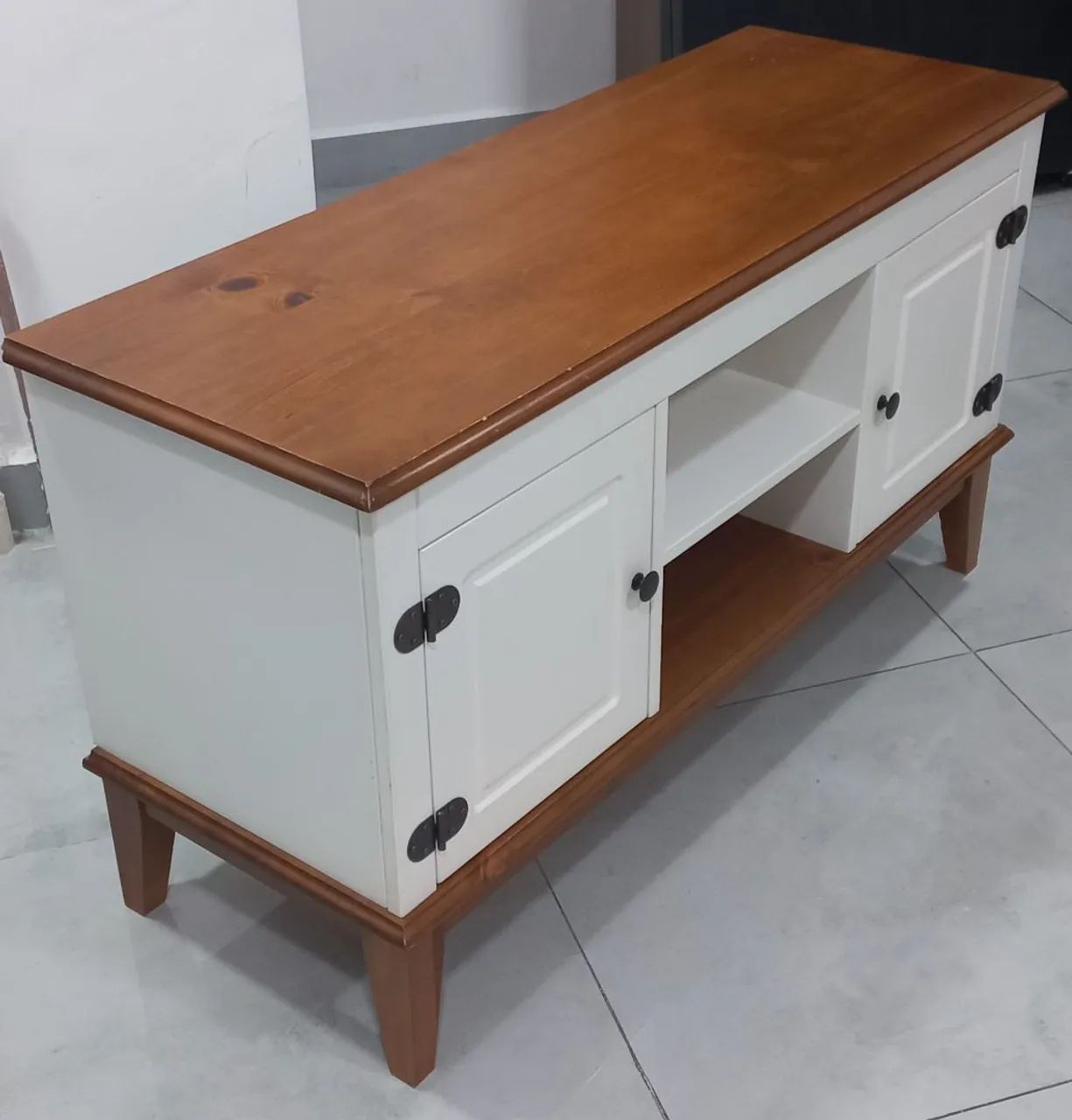 Rack em madeira 115x42x63
