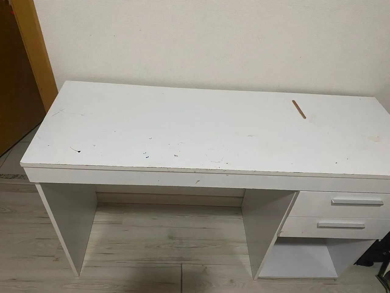 Escrivaninha Branca com Grandes Gavetas - Foto 3