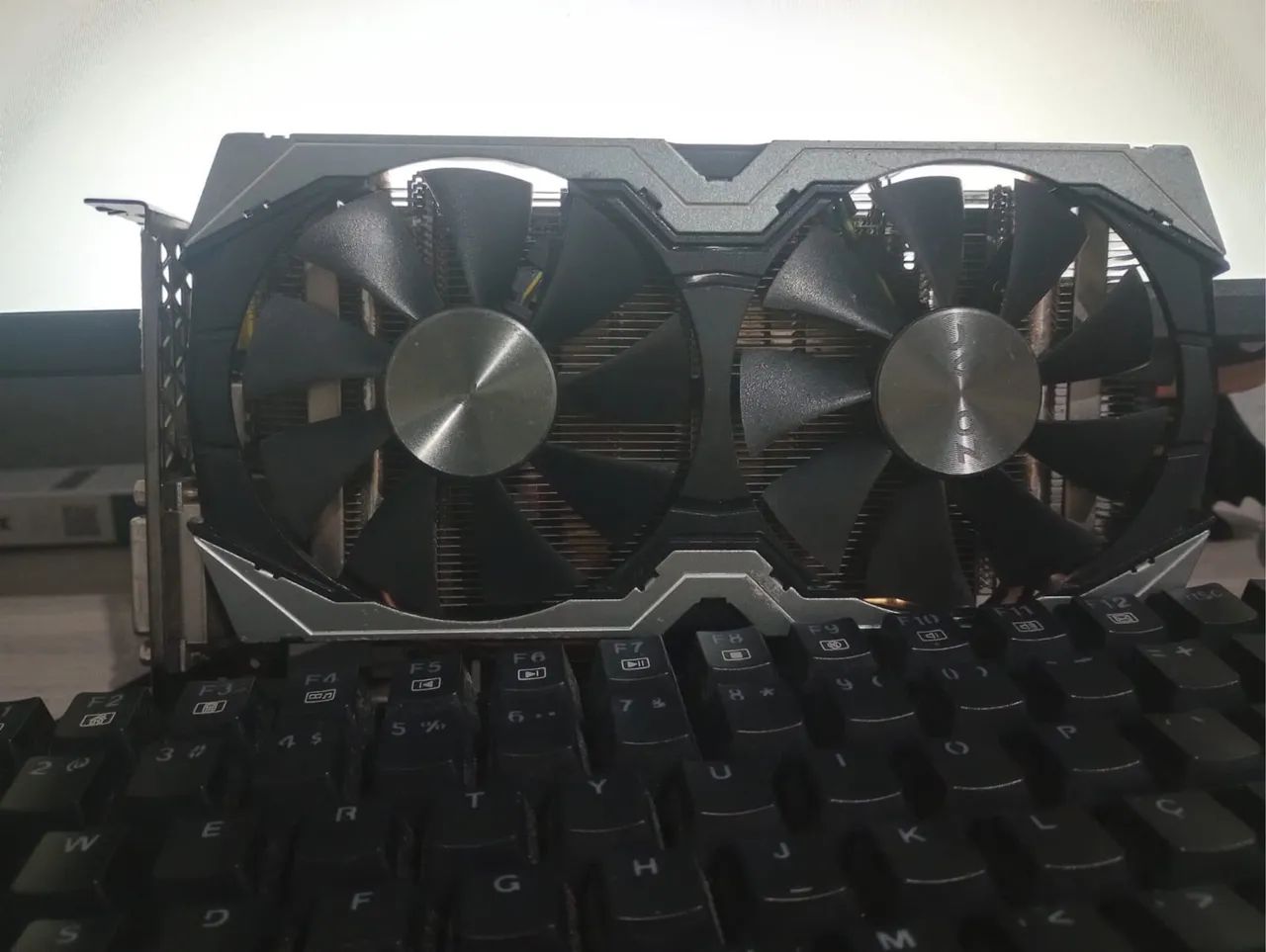 GTX 1060 6GB GDDR5X