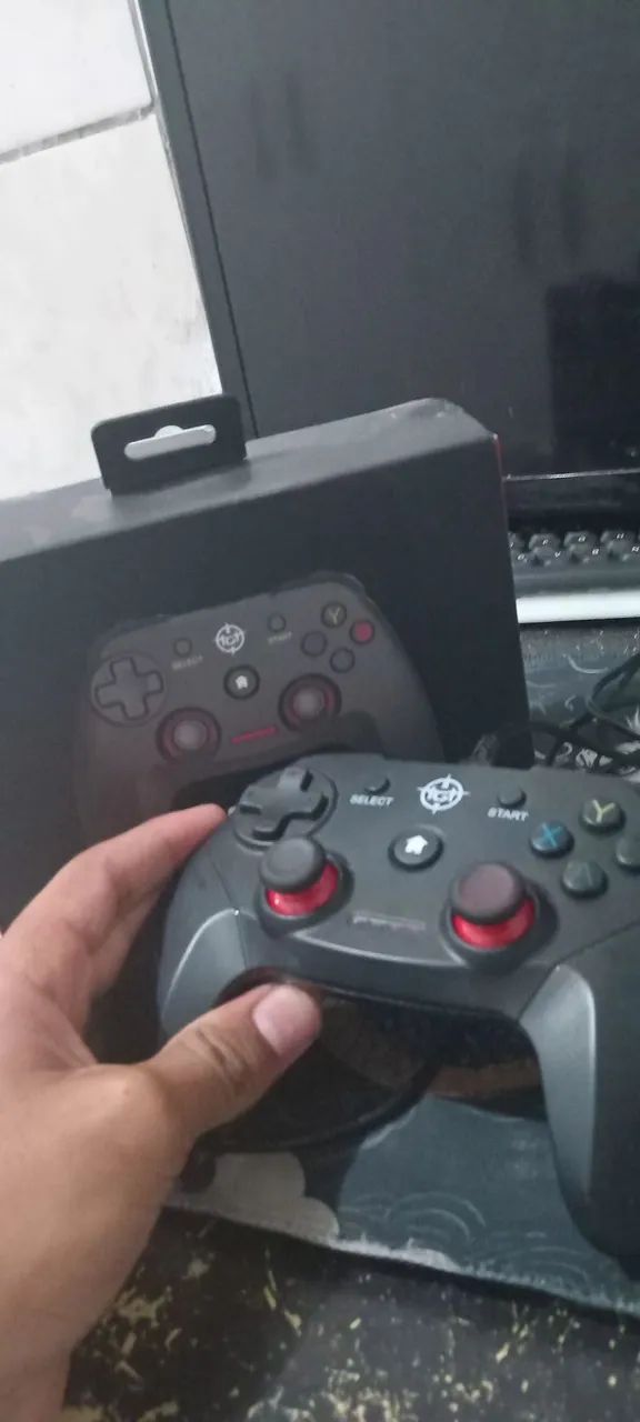 Controle Gamer TGT AC130 - Semi Novo, Na Caixa, Funcionando 100%