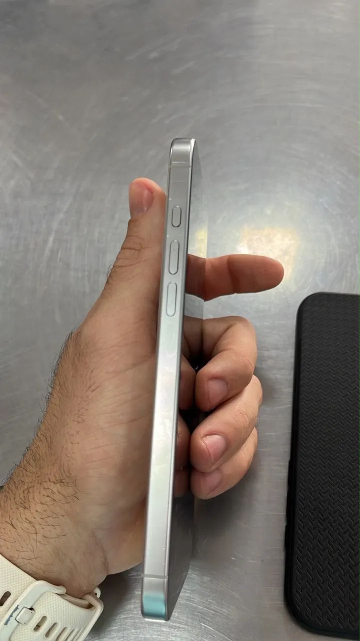 iPhone 15 pro - Foto 4