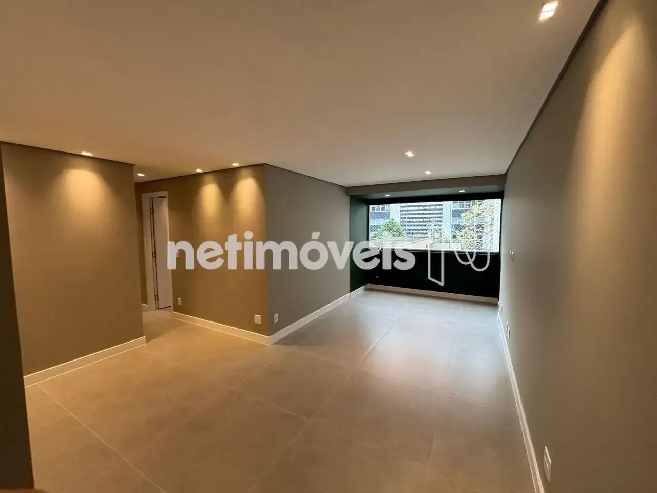 Apartamento de 76m²; - 3 dormitórios (1 suíte), 1 vaga - Itaim Bibi