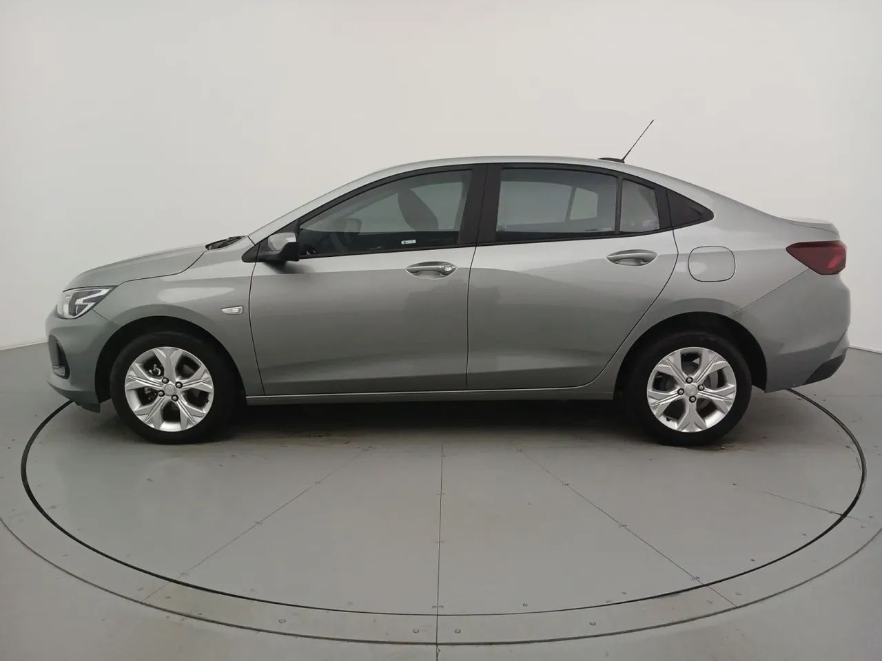 Chevrolet Onix Hatch LTZ 1.0 12V TB Flex Aut. 5P, foto 2 de 18