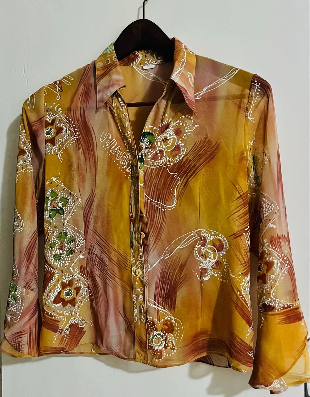 Camisa feminina - leve transparência 