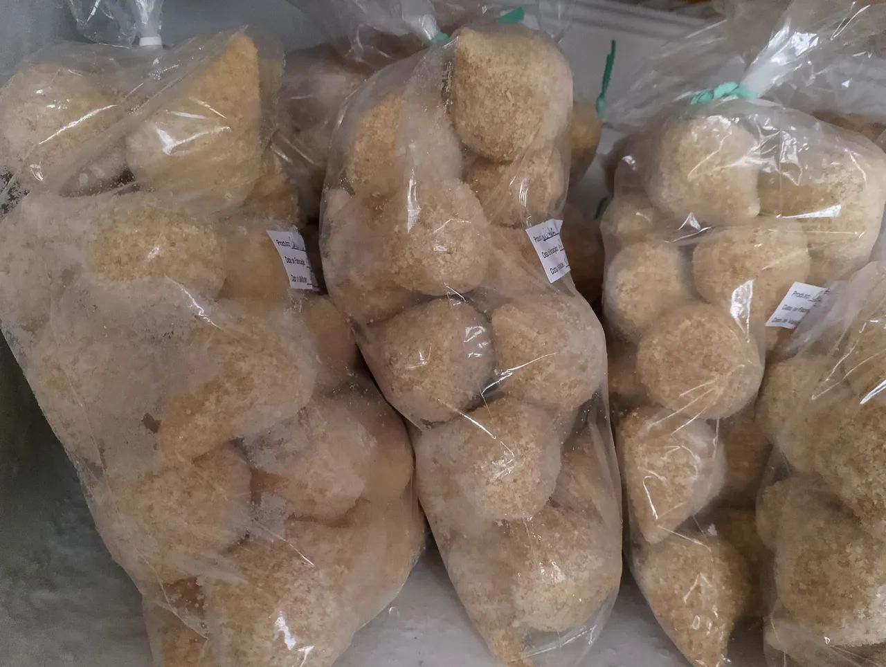50 Coxinhas Congeladas Gourmet R$40 | Frango, Requeijão e Mais - Foto 3