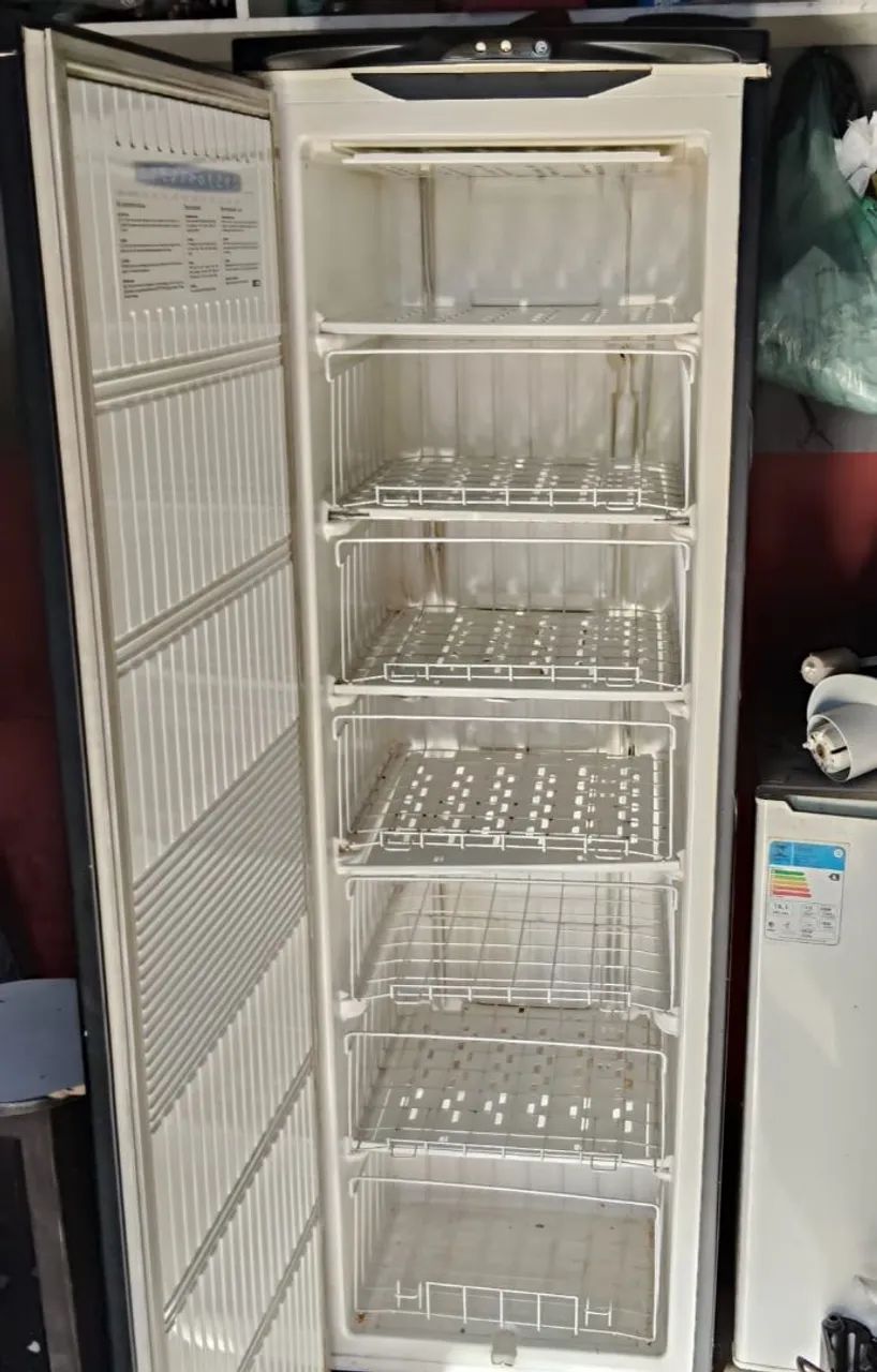 Vende-se Freezer Vertical  - Foto 2
