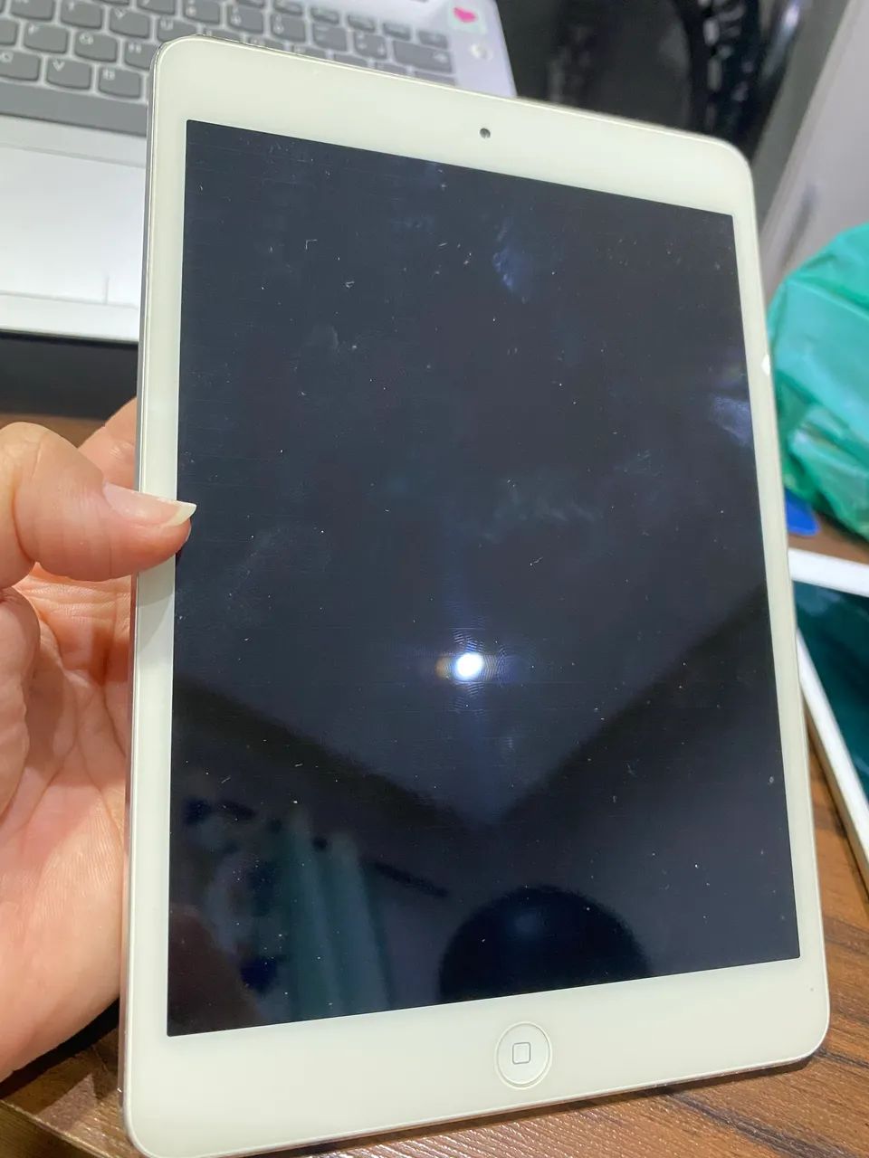 Vendo IPad 2 mini 16Gb Modelo A1490 (com defeito na tela) - Foto 4