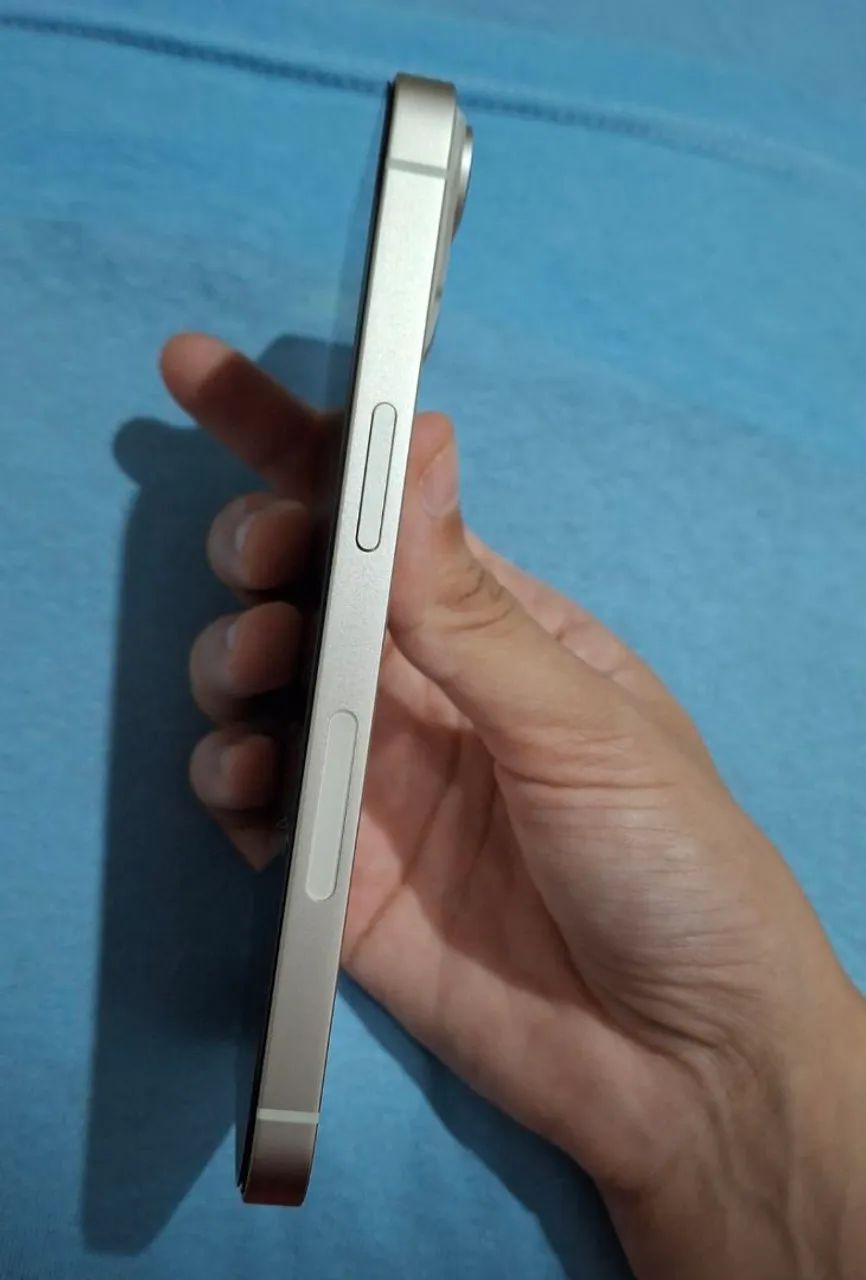 Iphone 14 com carregador - Foto 2