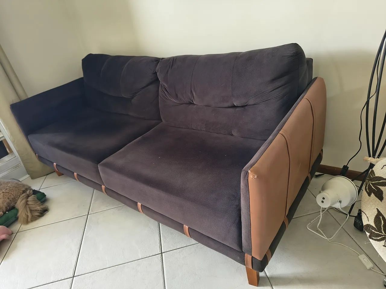 Vendo sofá de suede preto