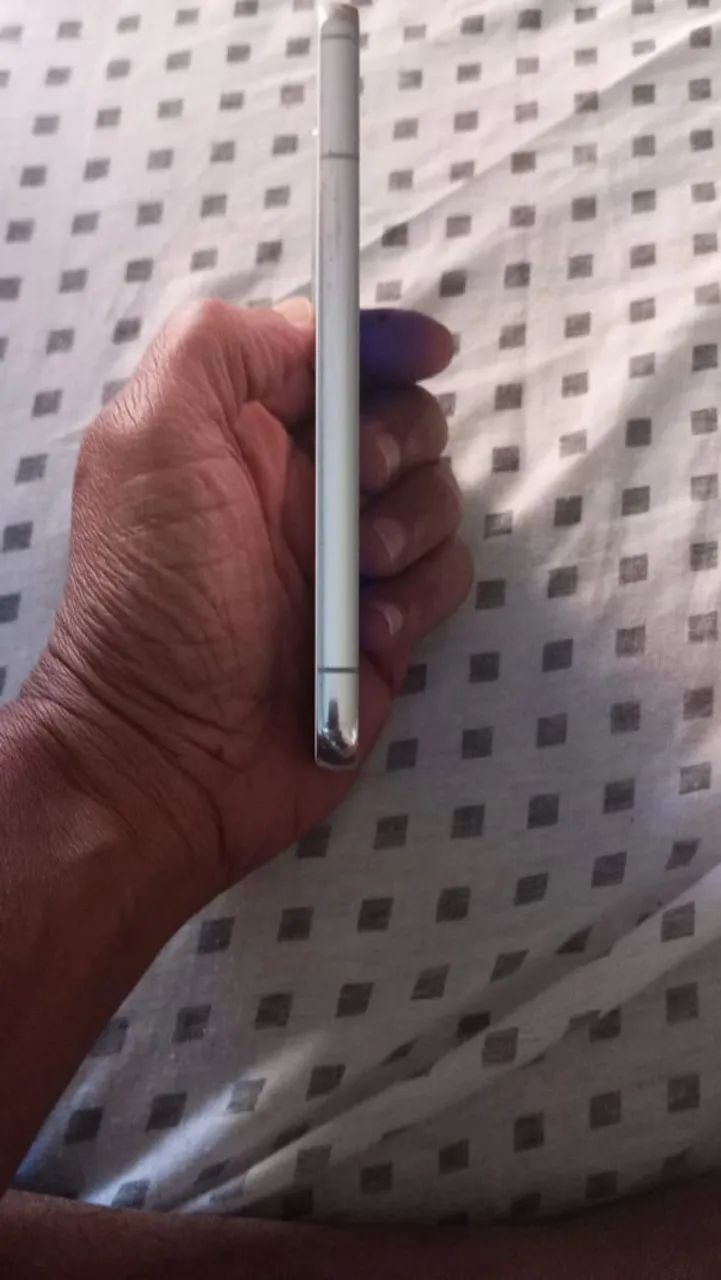 Celular galaxy s22 normal pego outro do mesmo nível 