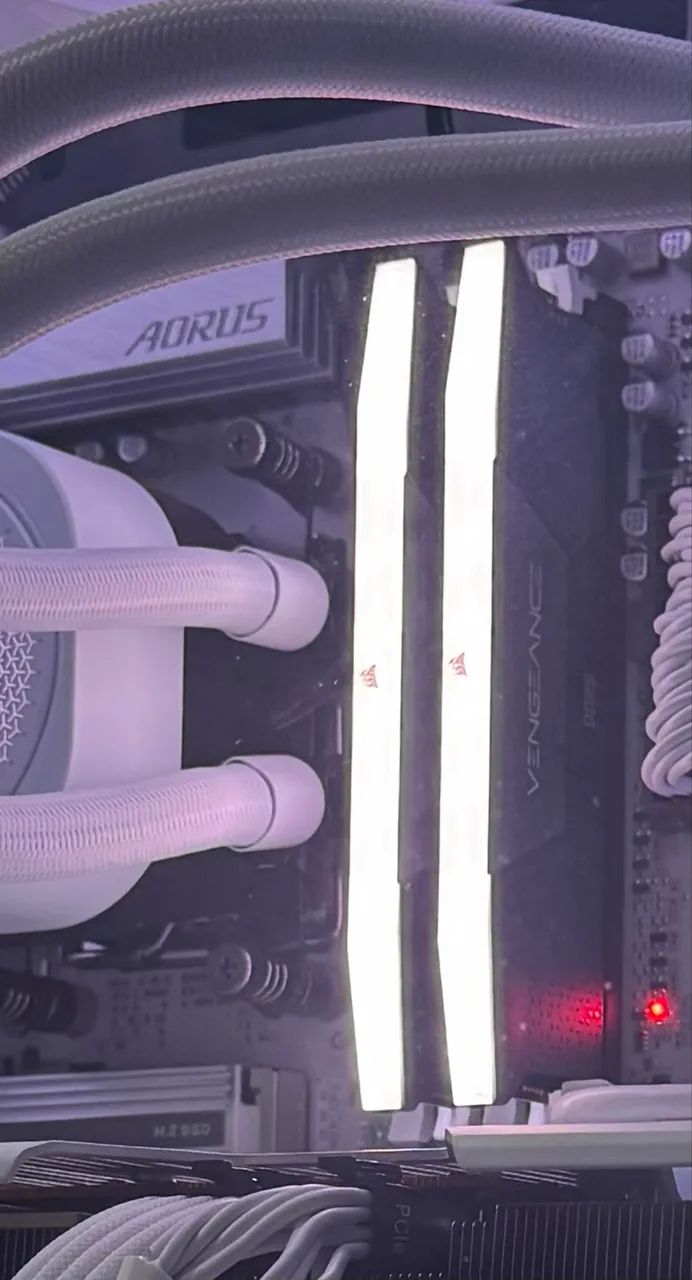 MEMÓRIA RAM CORSAIR 2X32 5200MHZ CL40