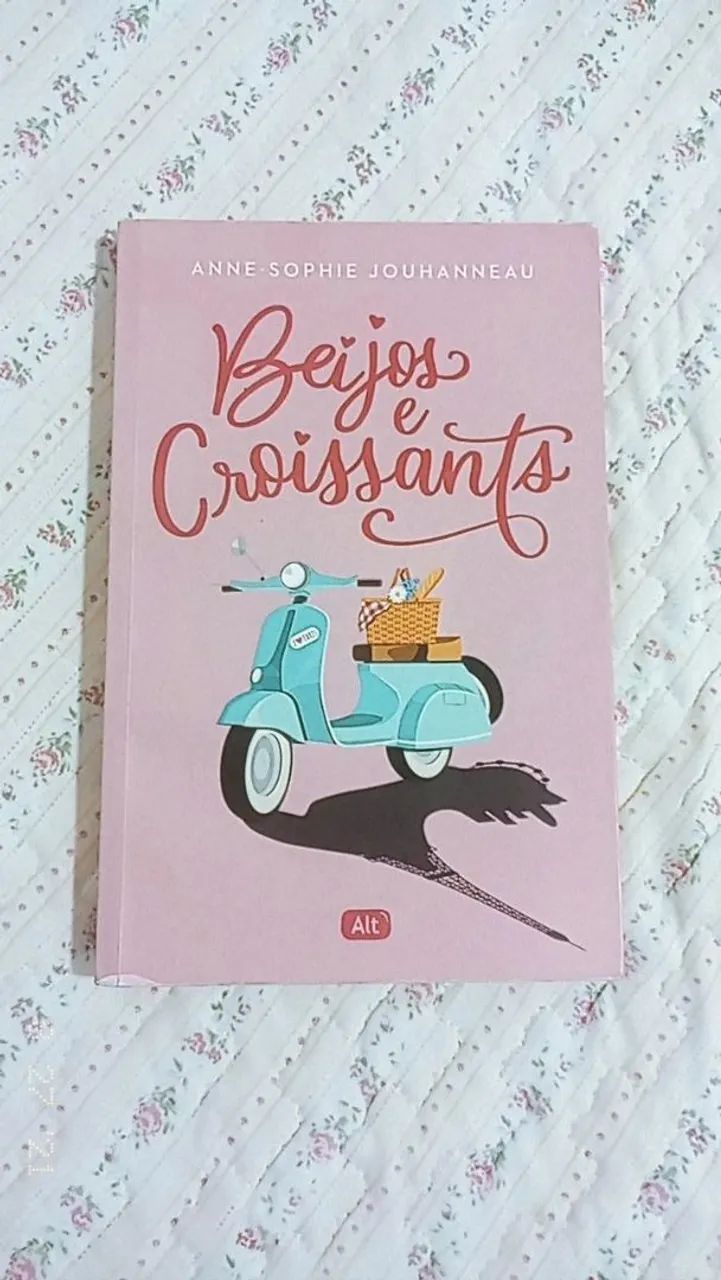 LIVRO Usado Beijos e Croissants - Editora: ALT