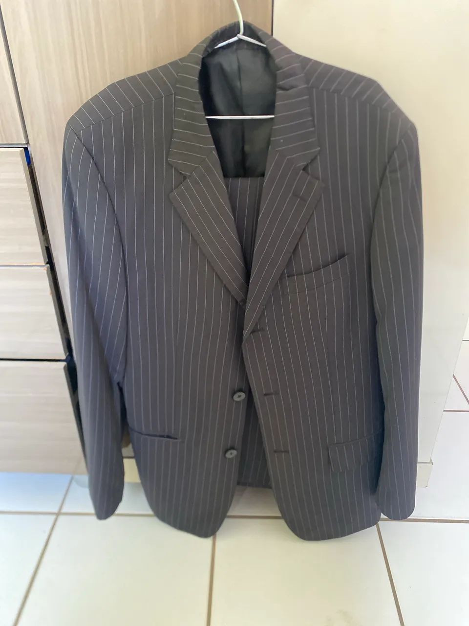 Vendo conjunto de blazer e calça listrada 
