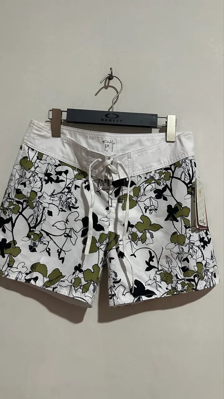 Shorts Oakley novo na tag 