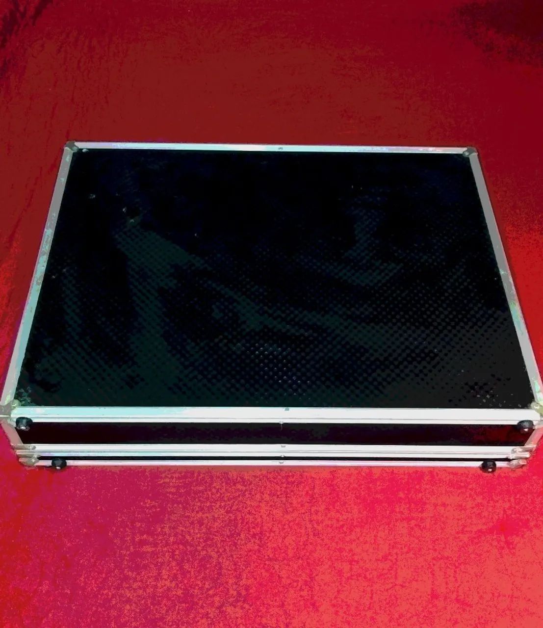 Case / Maleta Rígida para Pedais de Efeito + Kit com 16 Cabos