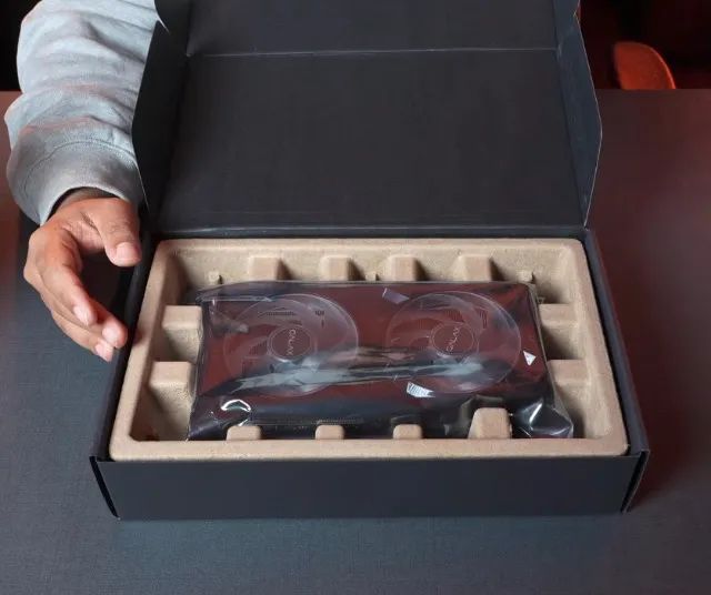 NVIDIA GeForce RTX 5050 8GB - Foto 3