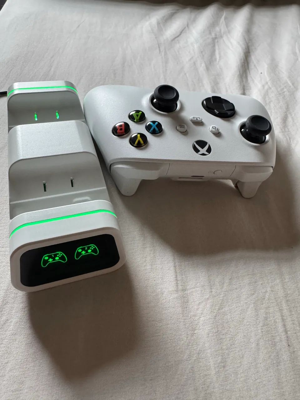 Controle Xbox original e base de carregamento  - Foto 4