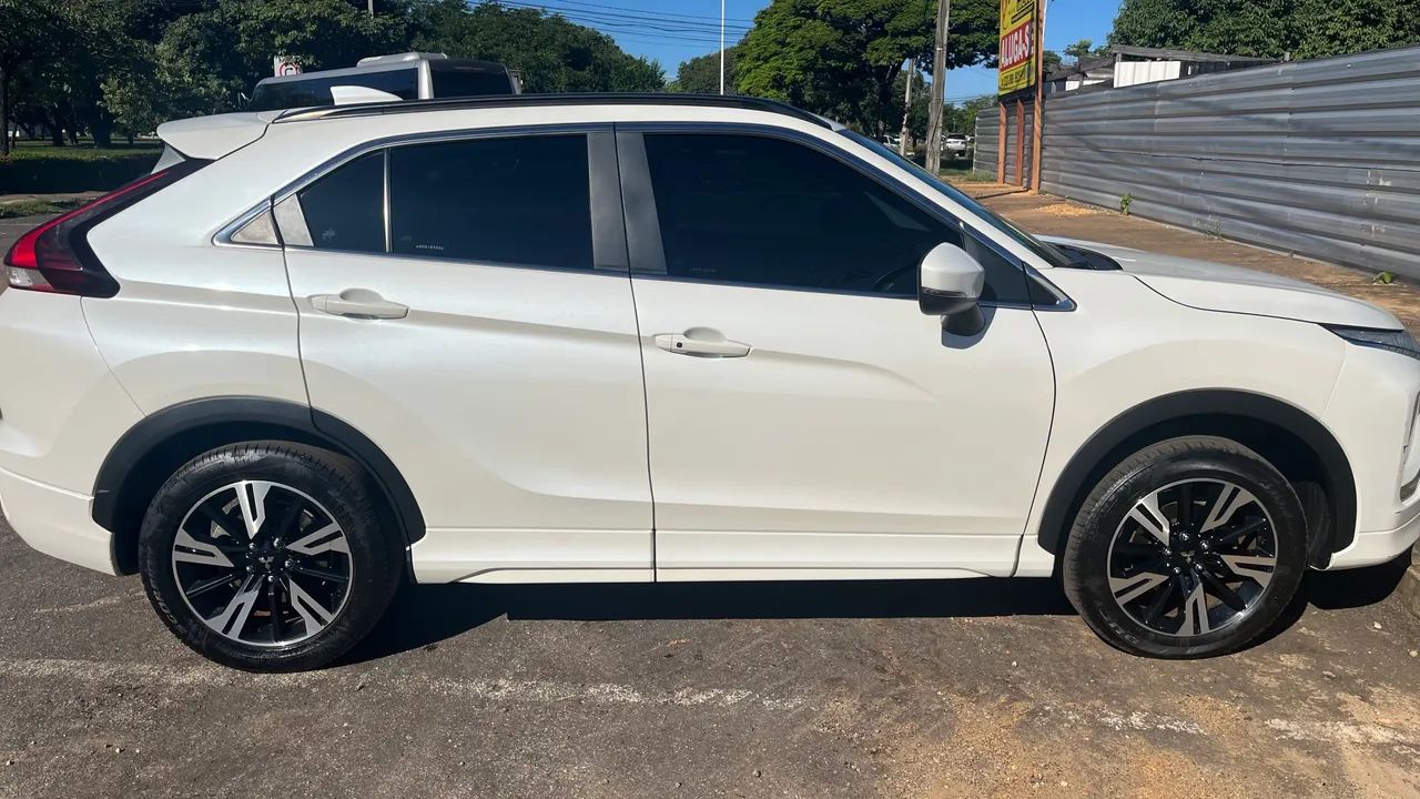 Mitsubishi Eclipse Cross HPE 1.5 16V 165cv AUT 2025 - Foto 2