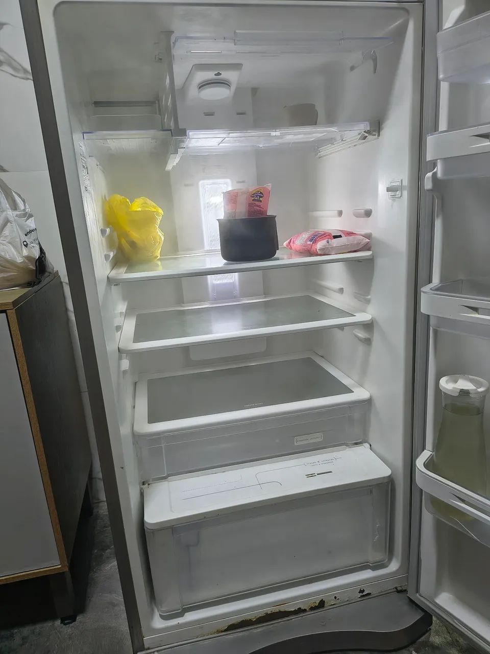 Vendo geladeira Eletrolux  - Foto 3