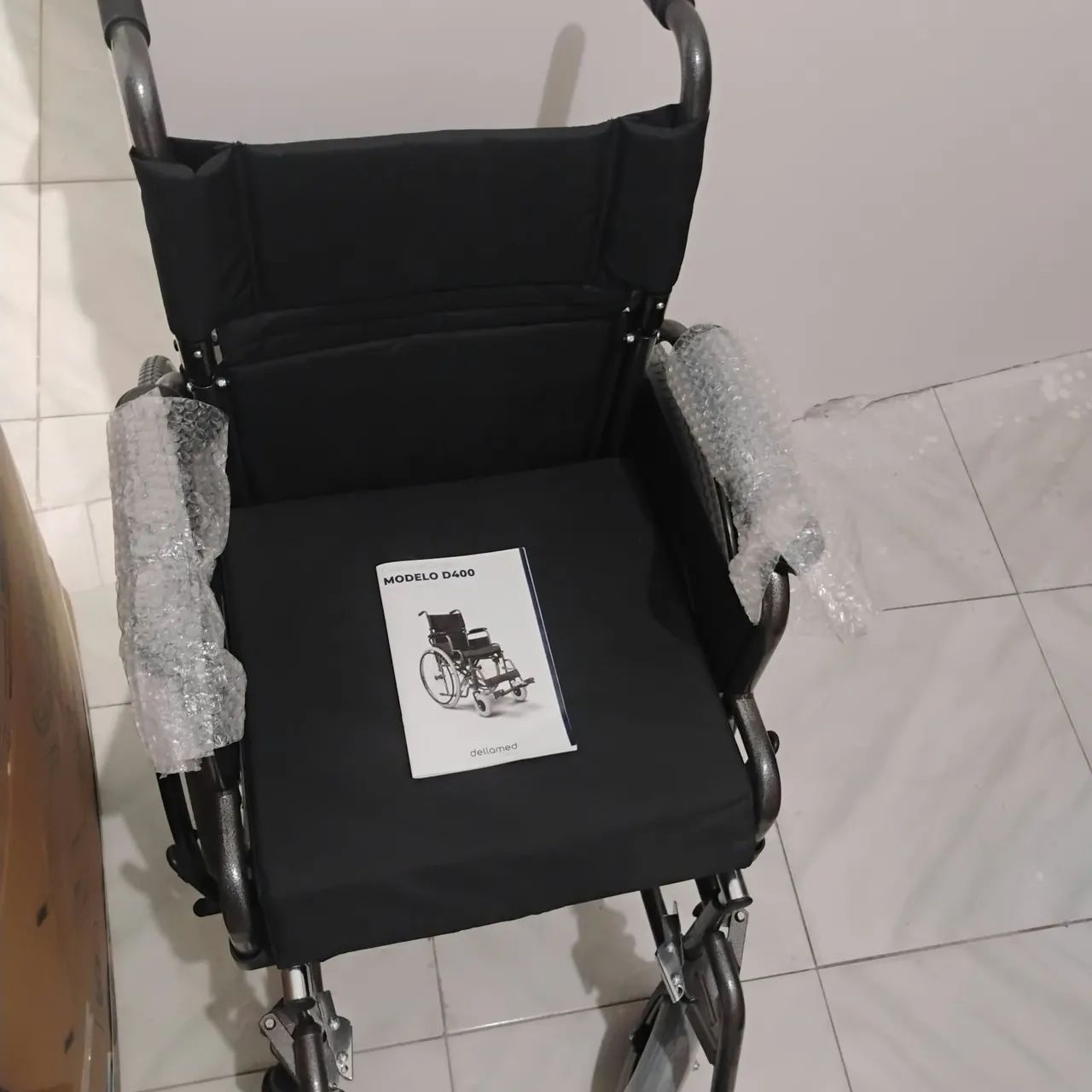 Cadeira de rodas delamed - Foto 2