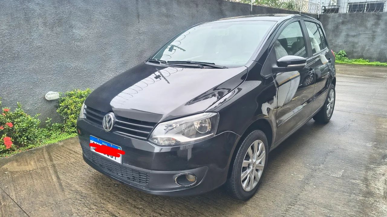 Volkswagen Fox Fox 1.0 Mi Total Flex 8V 3p 2014