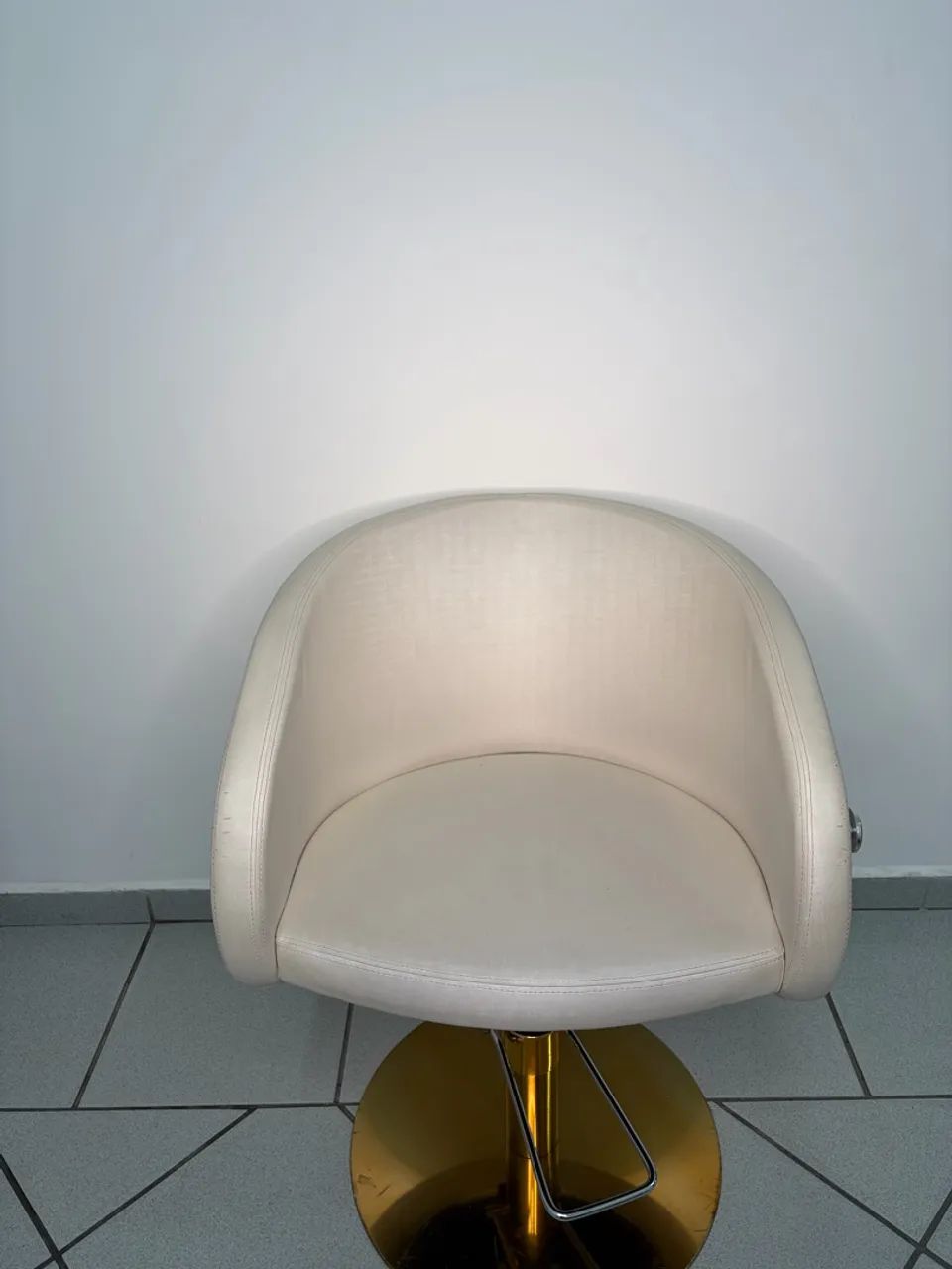 Cadeira Para Cabeleireira Com ajuste de Altura  - Foto 3