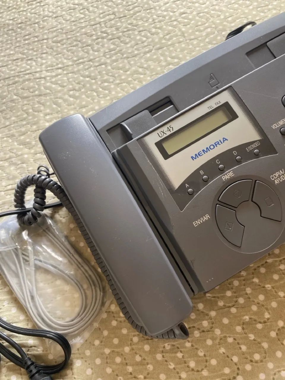aparelho de fax e telefone fixo da marca Sharp, modelo UX-45. - Foto 2
