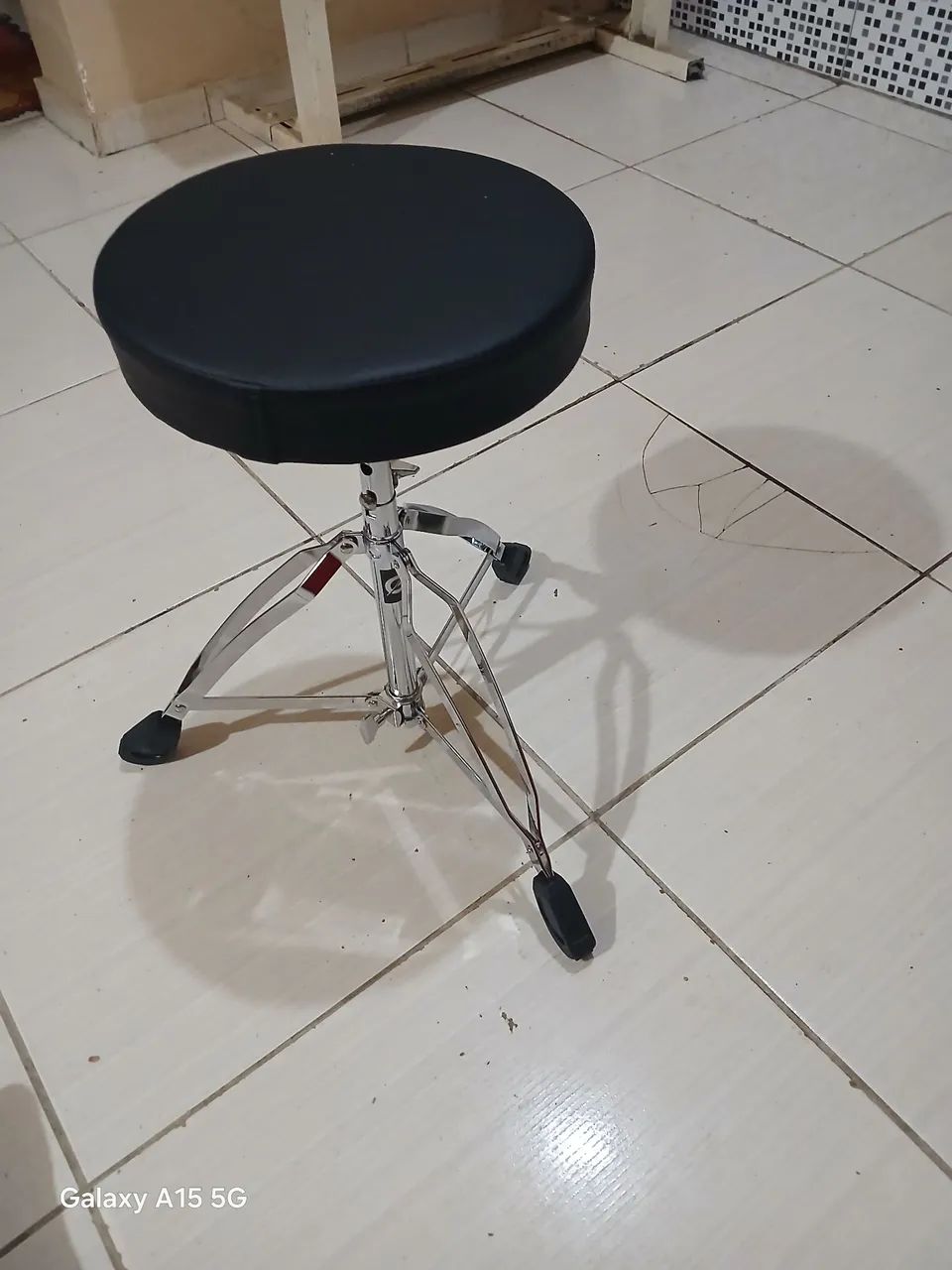 Banco  para bateria novo 