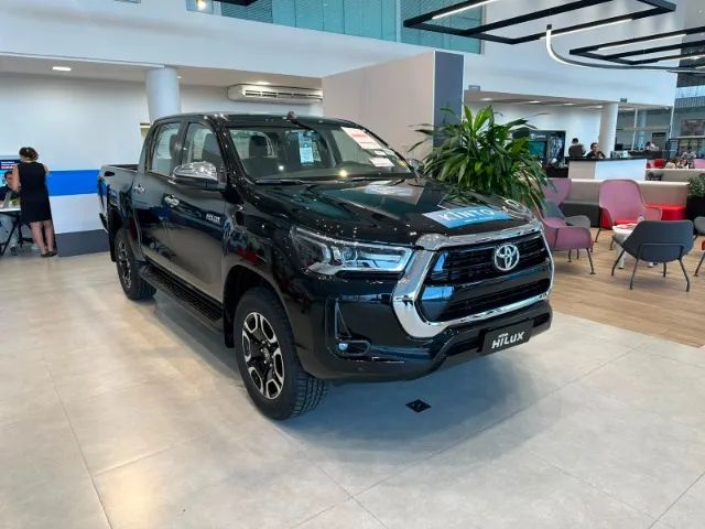 Toyota Hilux Hilux CD SRV 4x4 2.8 TDI Diesel Aut. 2026