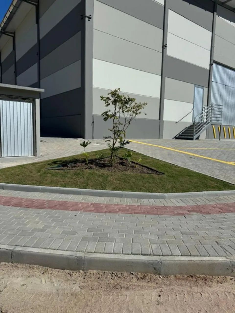 AMPLO GALPÃO PARA LOCAÇÃO - Foto 2