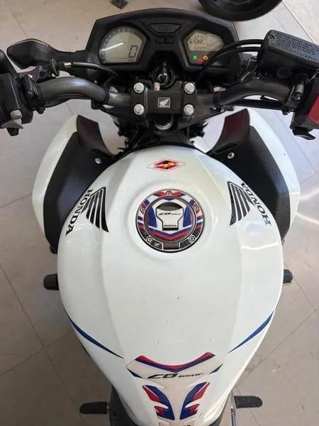 HONDA CB 650F 2015 - Foto 3