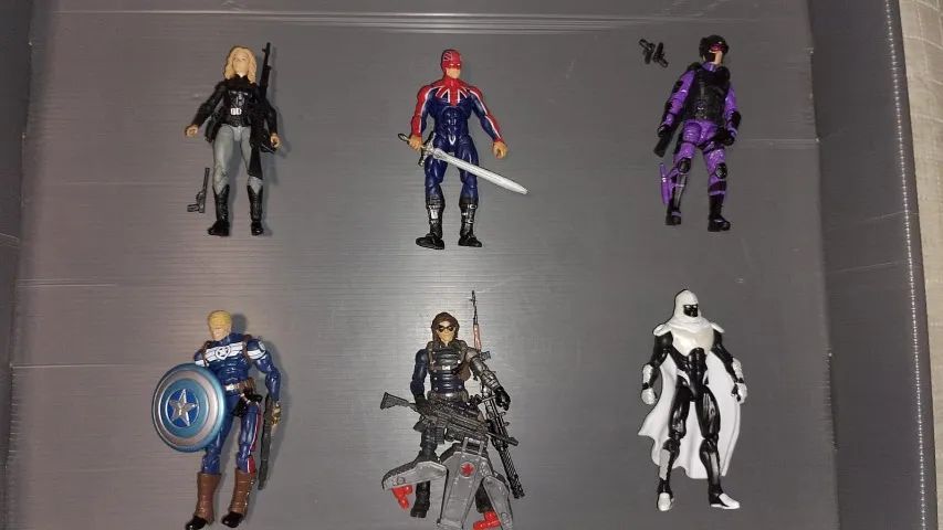 17-hyper pack. SECRET AVENGERS. 