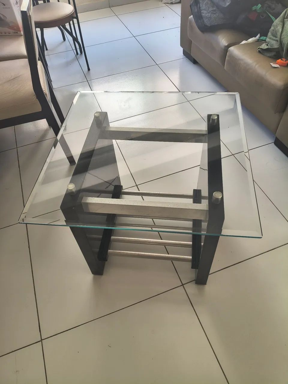 Mesa de centro - tampo de vidro